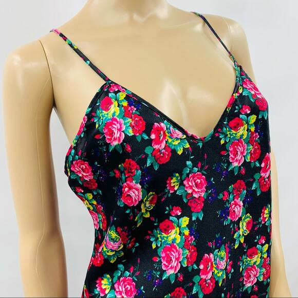 Val • Mode Lingerie Floral Rose Nightgown - Picture 3 of 8